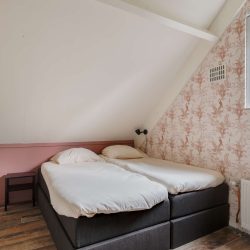 22 Slaapkamer 1 boven